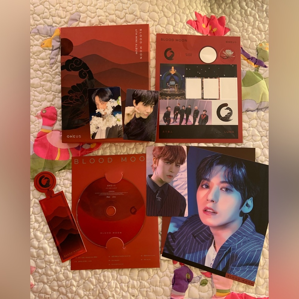 ONEUS Blood Moon Album Set with Photocards